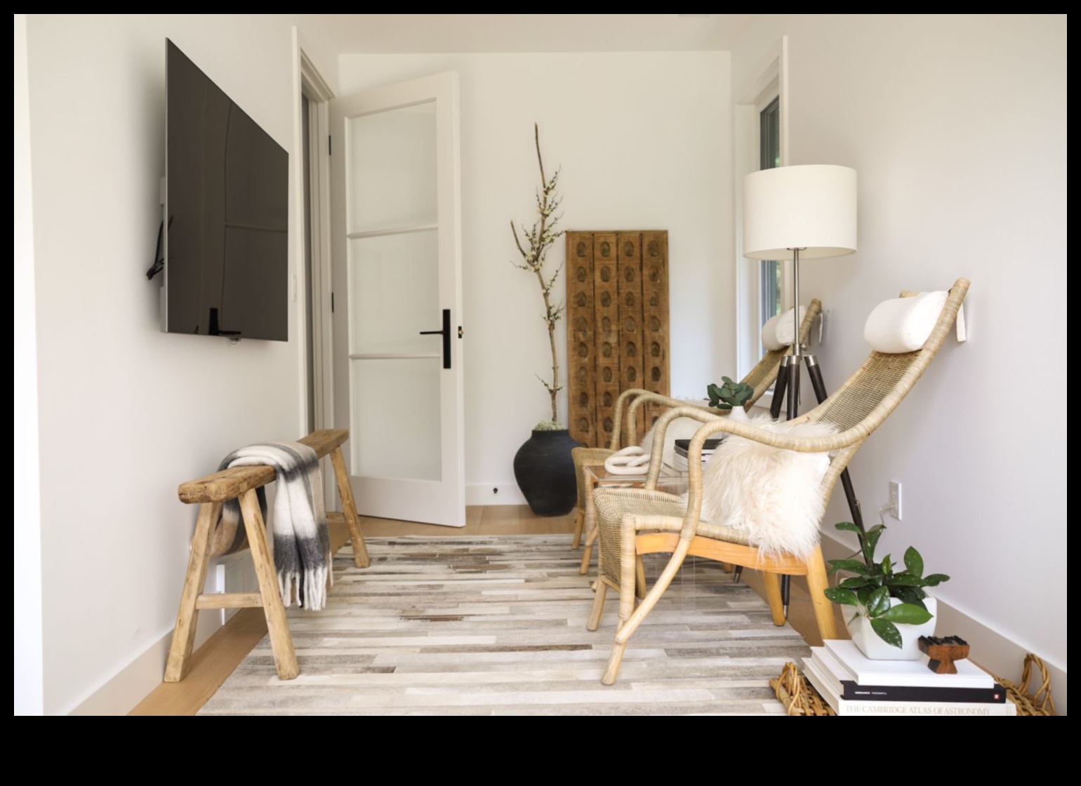 Kuras dekorēšanas koncepcijas vislabāk atbilst mazām dzīvojamām zonām?