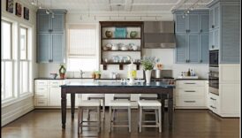 Vai varat ieteikt veidus, kā panākt piekrastes virtuves dekoru ar budžetu?
