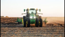 Lauku braucieni: autonomie transportlīdzekļi kā būtiski instrumenti lauksaimniecībā un lauksaimniecībā